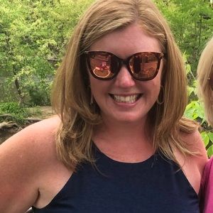 Meet your Posher, Laura